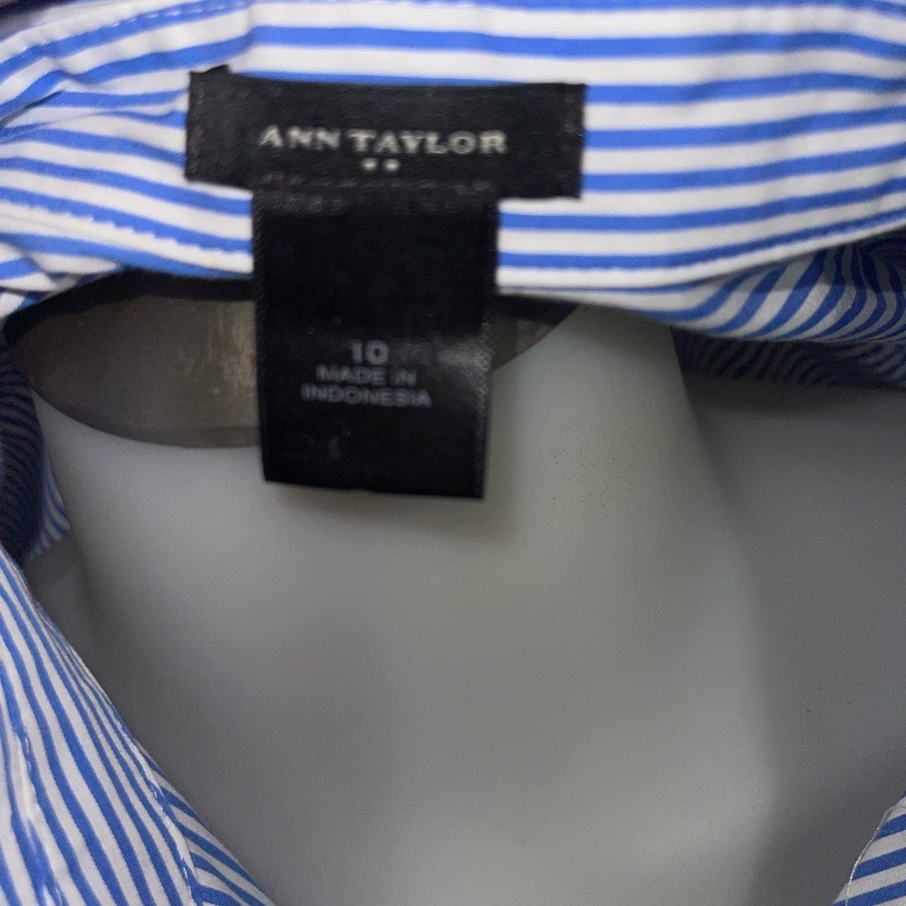 Ann Taylor women’s Blue and White Striped Dress Shirt - Picture 3 of 4